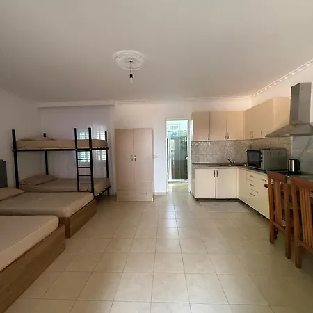 Apartment Erik House Velipoje